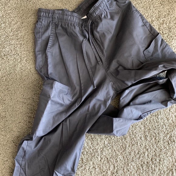 Two sets scrubs, size XS. Uniform advantage. - Picture 6 of 6